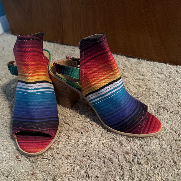 Very Volatile Shoes - Western heels